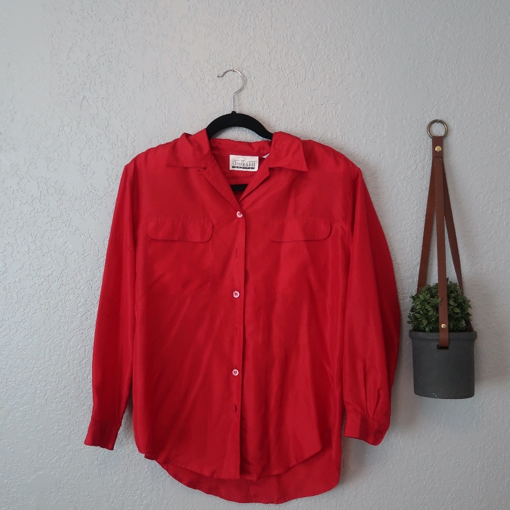VINTAGE 90'S CHRISTIE & JILL RED BUTTON DOWN {M P}